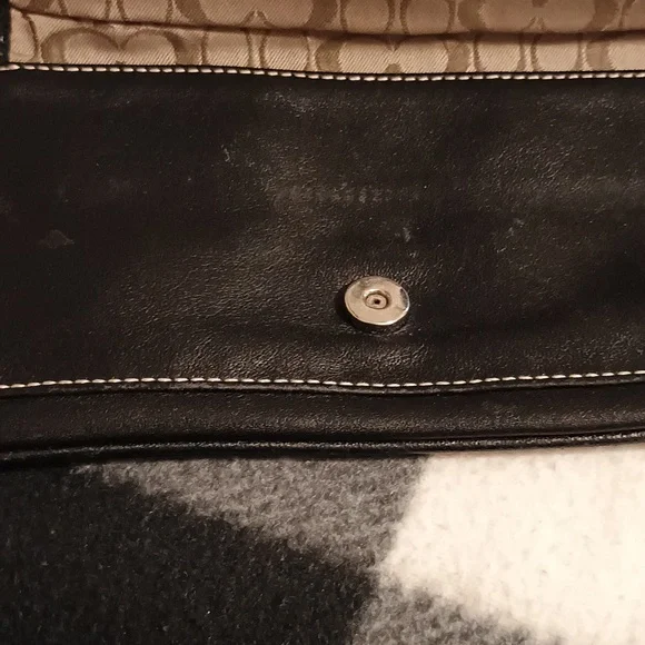 Coach - Picture 4 of 10